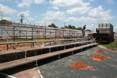 Arquibancadas começam a ser instaladas no Tenentão