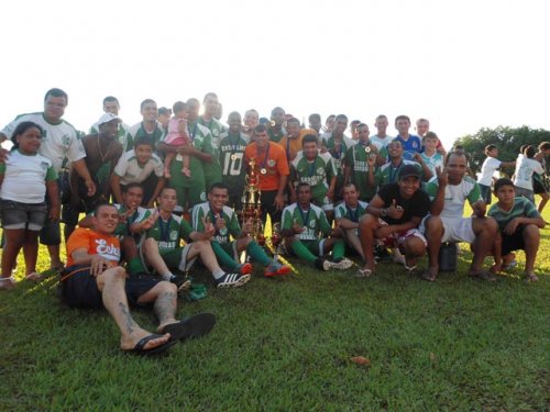 1º FESTIVAL DE FUTEBOL AMADOR: EC Juventude/Casa das Ferragens/Tiorio Auto Peças/Indius Bar é campeão
