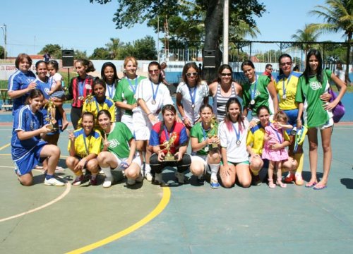 Lago Azul realiza Torneio de Futsal Feminino