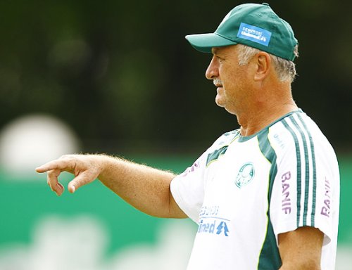 Fazem muito terrorismo com a Copa, diz Luiz Felipe Scolari com governador