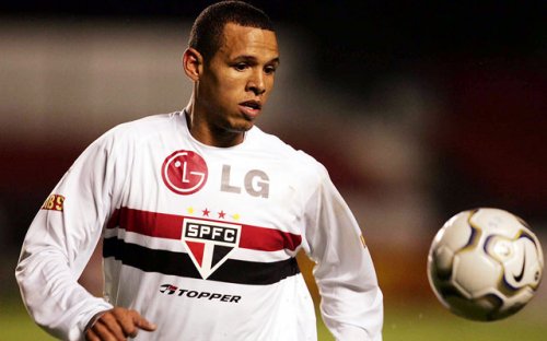 São Paulo e Santos fazem clássico no Morumbi
