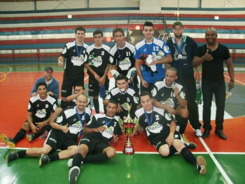 Casa das Ferragens/Vidros & Cia/Retenlins vence Torneio de Futebol de Salão 1º de Maio