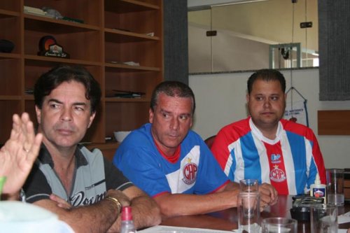 Campeões brasileiros assumem categoria de base