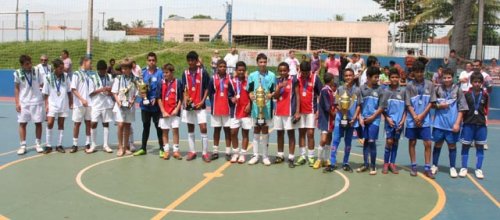Barcelona é campeão do Futsal Infantil
