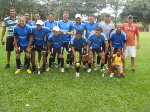 “Troféu Leonizo Atanazo”: Equipe da Baurular é campeã na Santa Terezinha