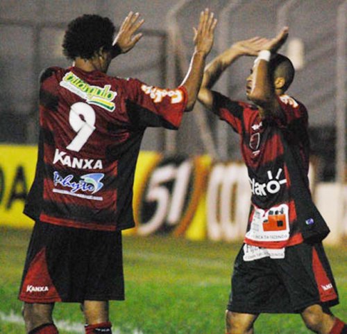 Penapolense perde para o Oeste e cai posições