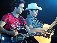 Guilherme e Santiago cantam pela segunda vez no Lago Azul
