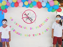Emef Marilena realiza Carnaval da prevenção contra a dengue
