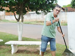 Câmara: Tiquinho destaca trabalho de comerciante em praça