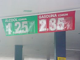 Preço do álcool volta a cair nas bombas