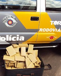 Casal é surpreendido com 39 quilos de maconha