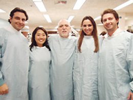 Estados Unidos: Cirurgião Dentista participa de curso e congresso