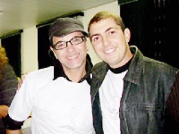 Penapolense promove desfile com ex-brothers