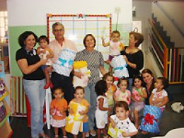 DIRETORIA DE ENSINO: Lactário e Núcleo dos Idosos recebem doações