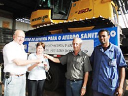 Daep adquire novo trator de esteira para o aterro sanitário