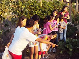 Alunos de yôga visitam Horta Comunitária do Del Rey