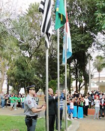 População prestigia Ato Cívico no Dia da Independência