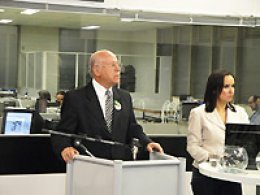 Candidatos a deputado estadual participam de debate