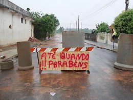 Jardim Del Rey: Tiquinho reclama descuido da prefeitura com obras