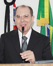 Câmara: José Maurício Soliani recebe título de Professor do Ano