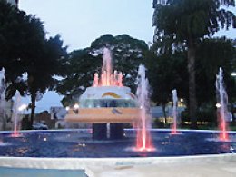 Emurpe finaliza reforma da praça Dr. Carlos Sampaio Filho