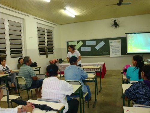 Avanhandava: “Amor Exigente” realiza palestra na escola Maria Eunice