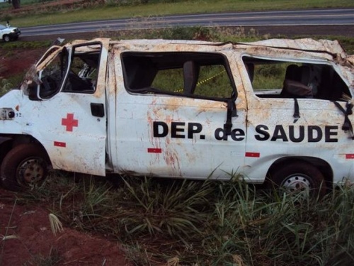 TRAGÉDIA: Ambulância capota e mata seis pessoas de Mirandópolis