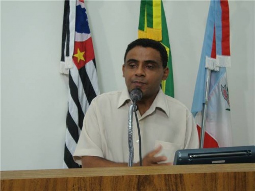 Câmara: Tiquinho pede retorno de motoristas para ambulâncias