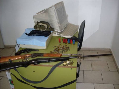 Lavrador é preso em flagrante por posse ilegal de armas