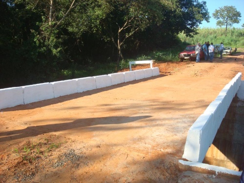 Ponte na estrada velha de Braúna é inaugurada