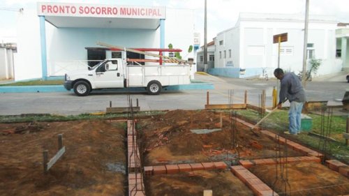 Prefeitura constrói estacionamento e instala gerador no Pronto Socorro