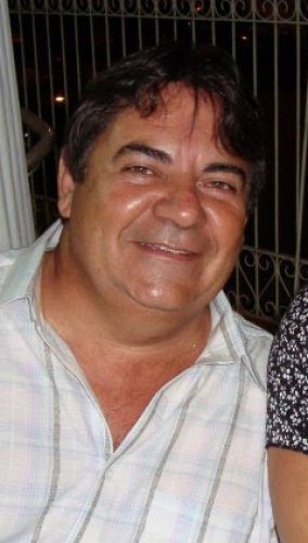 Gerente morre após colidir moto com ônibus em vicinal
