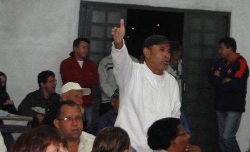Moradores discutem problemas do Residencial Santa Leonor