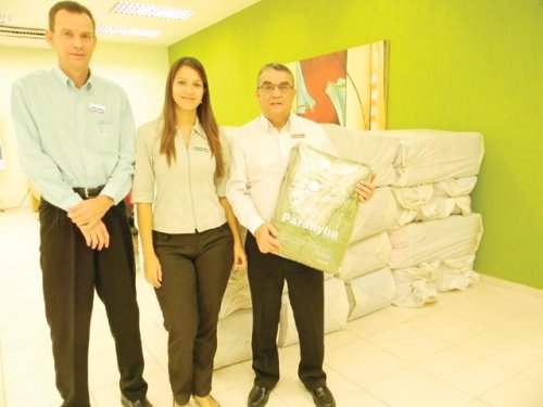 Ação Solidária: Credicitrus doa 200 cobertores para famílias carentes