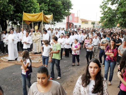 Paróquias se unem para a celebração de Corpus Christi