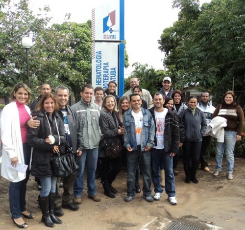 Voluntários de Penápolis doam sangue no Hemocentro de Araçatuba