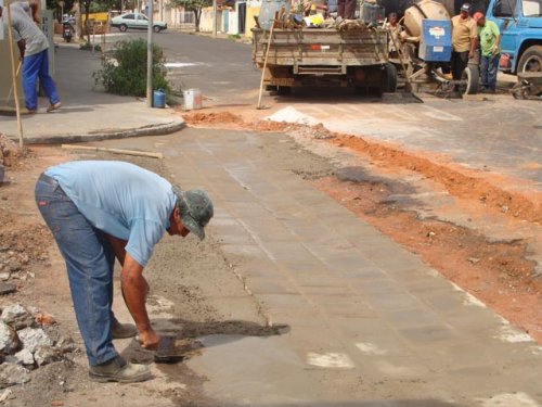 Obras reforma bacia na esquina da Santa Casa com 13 de Maio