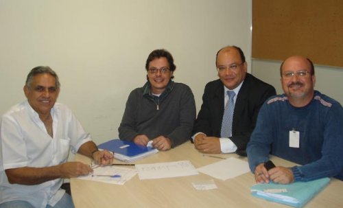 Prefeitura e CDHU definem cronograma para 232 casas do Residencial Gimenes