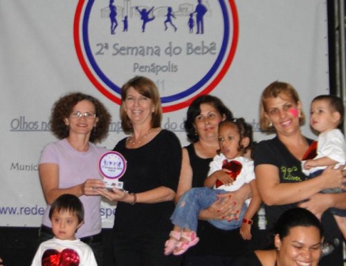 Programação de hoje foca brinquedo e amamentação na Semana do Bebê