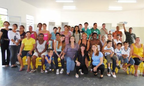 Beneficiários do CRAS recebem certificados de curso de panificação