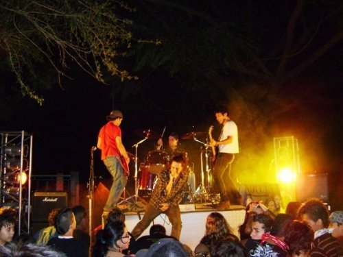 Hoje tem Plis Rock na praça Daniel Rodrigueiro