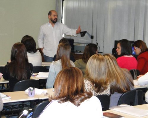 Profissionais da Educação de Penápolis participam de formação