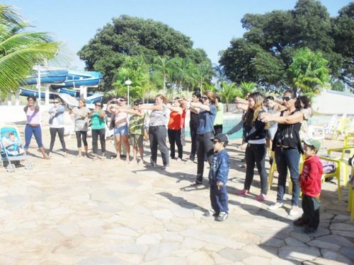 Beneficiárias do CRAS participam de passeio em Hotel Fazenda
