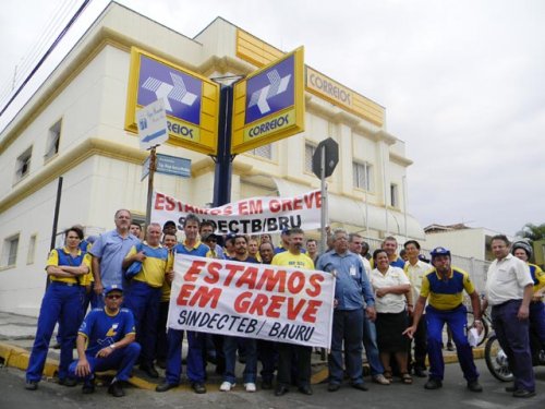 Penápolis: Manifestação de funcionários paralisa os Correios