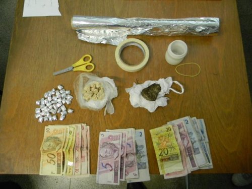 Homem é preso em flagrante por tráfico de drogas na Tóquio