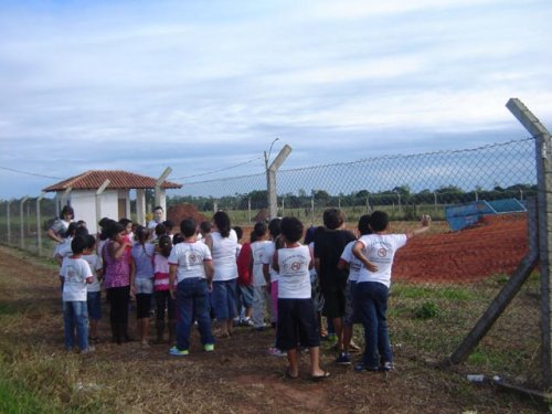Alunos visitam Ecopontos e conhecem destinação correta do lixo