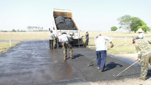 Pista de aeromodelismo é recapeada