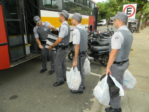DVD’s e cigarros são apreendidos no camelódromo