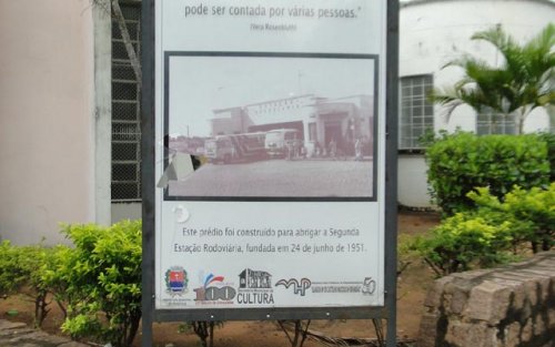 Vandalismo prejudica projeto cultural informativo