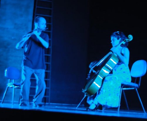 Penápolis recebeu o “Duo Bico de Pena” no Circuito Cultural do Sesi